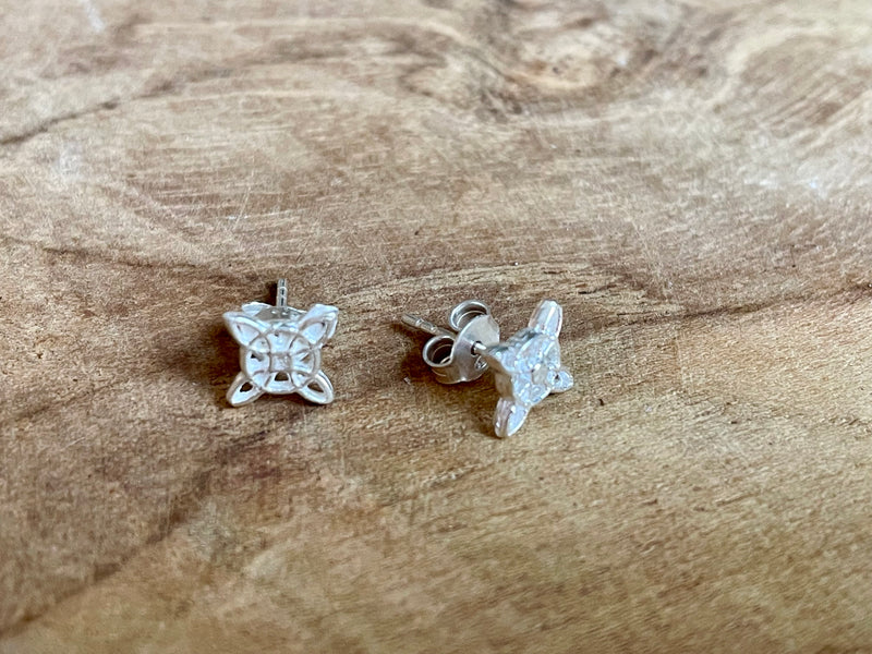 PENDIENTES NUDO DE BRUJA