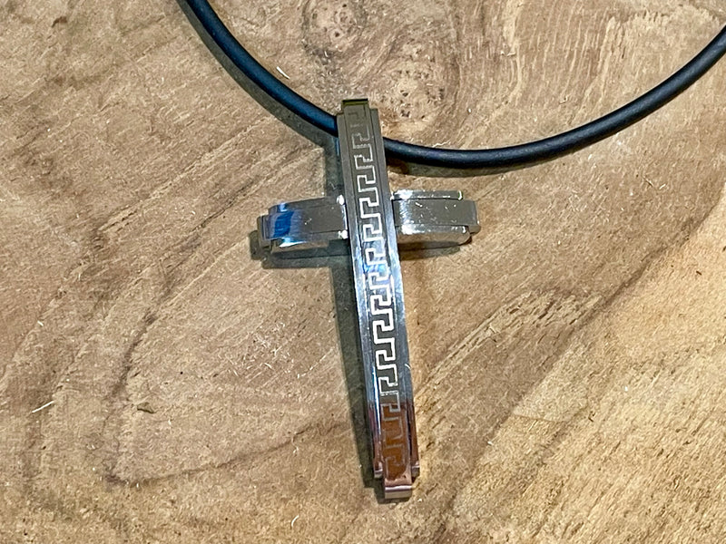 COLLAR CRUZ ACERO